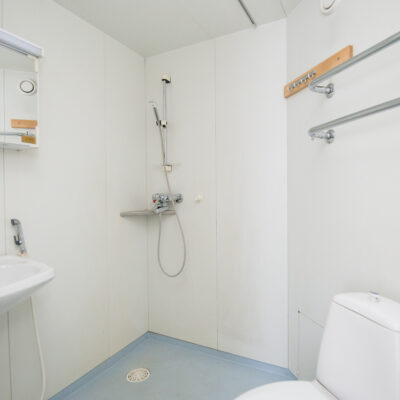 Kuvassa asunnon P 96 kylpyhuone